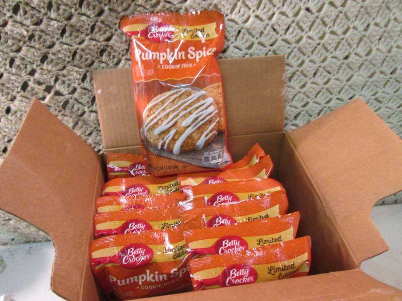 Case of 12 Bags of Betty Crocker Pu...