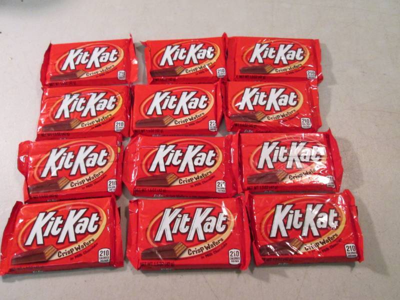 12 Kit Kat Candy Bars Best by Jul 2...