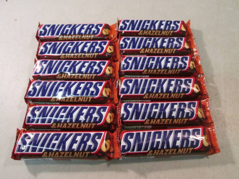 12 Snickers & Hazelnut Candy Bars B...