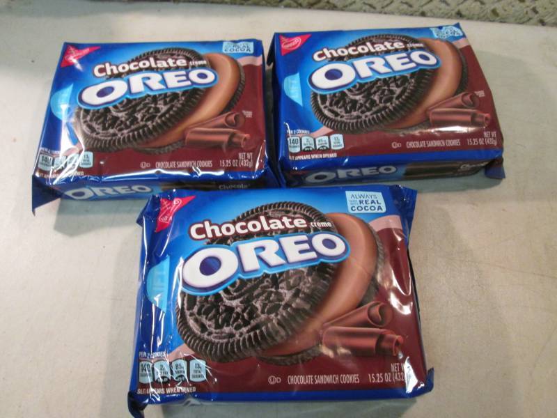 3 Packs of Chocolate Creme Oreo Coo...