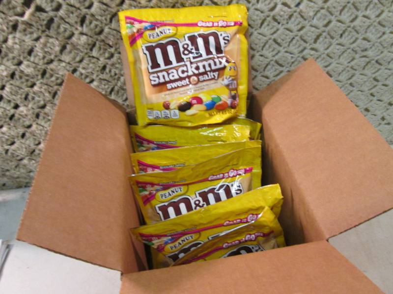 Box of 8 Bags of Peanut M&Ms Snack...