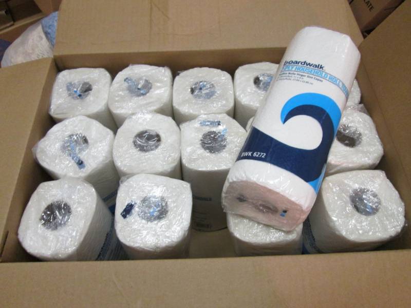 15 Rolls of Paper Towels  D-2...