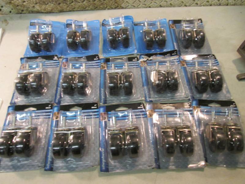 Lot of 15 2-Pack 2 Threaded Stem C...