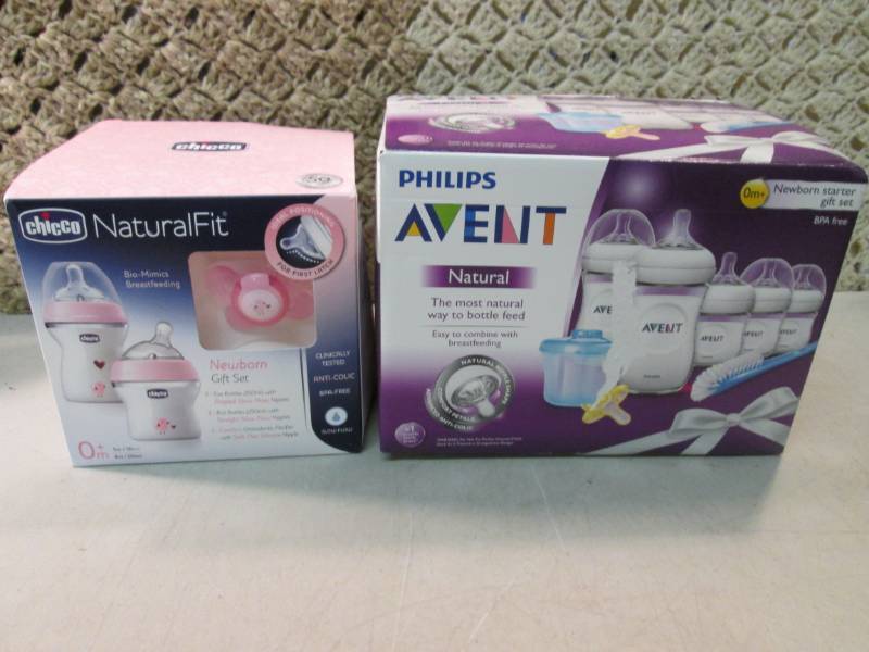 2 Baby Bottle Sets  F-0...