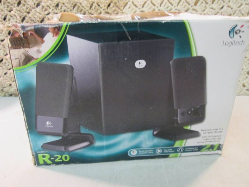 Logitech R-20 Speakers  BS...