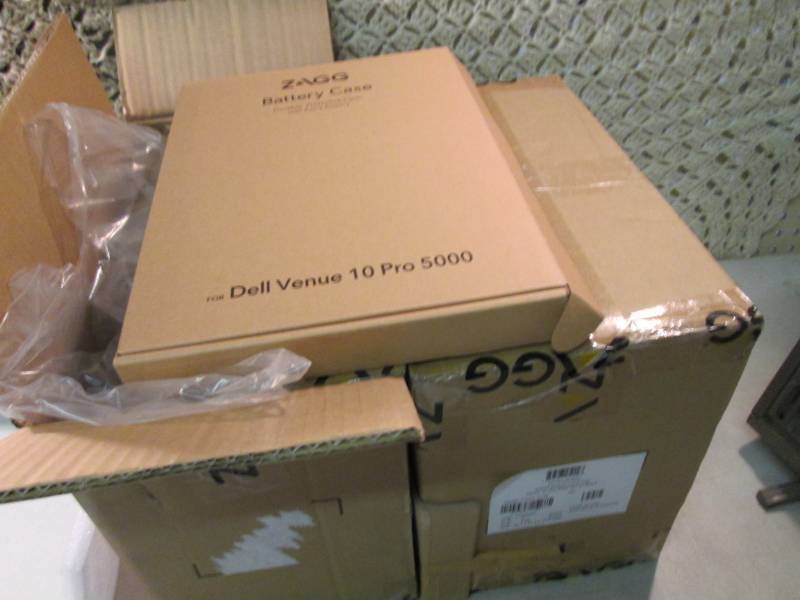 Lot of 9 Zagg DV1PWR-BKO Power Tabl...