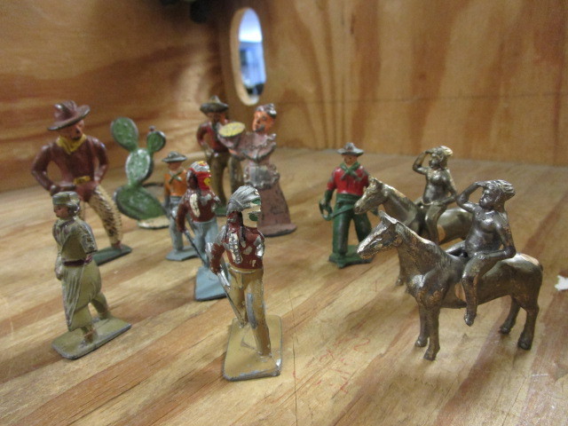 VINTAGE COWBOY FIGURINES