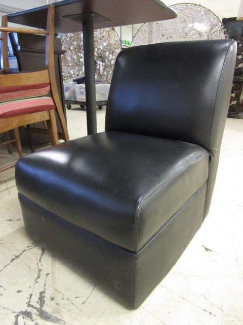 CORINTHIAN LEATHER CHAIR