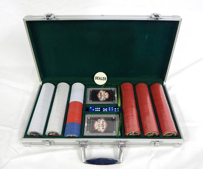 lot 65 image: 300 Chip Aluminum Poker Chip Case with Playing Cards and Dice - Joker Chips in 3 Denominations