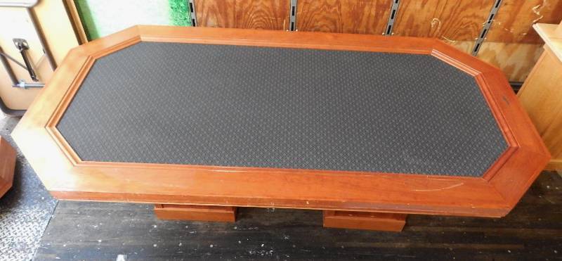 lot 4 image: New Large Custom Built Player Poker Gaming Table With Card Suits Pattern