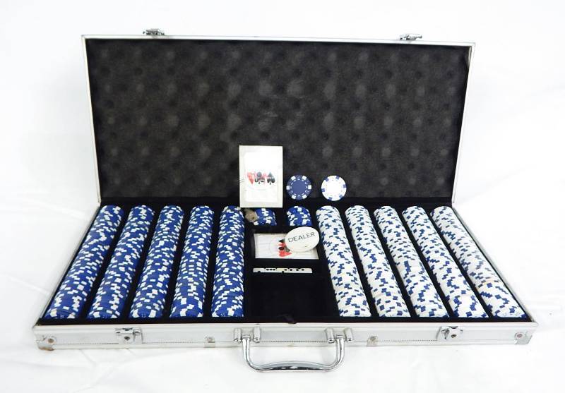 lot 93 image: 670 Chip Locking Poker Chip Case with Playing Cards, Dice and Dealer Button