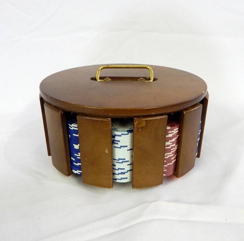 lot 92 image: Spinning Wood 240 Poker Chip Holder With Playing Cards