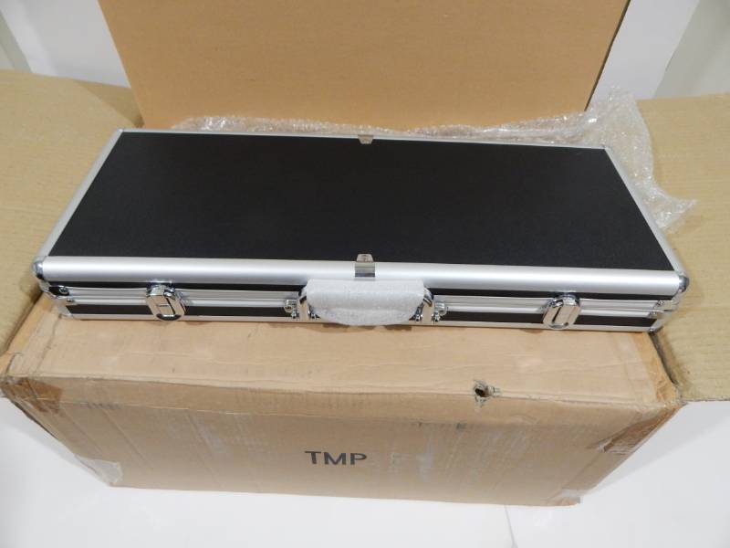 lot 145 image: Set of Five Brand New Poker Chip Cases - Hold Up To 550 Chips Each