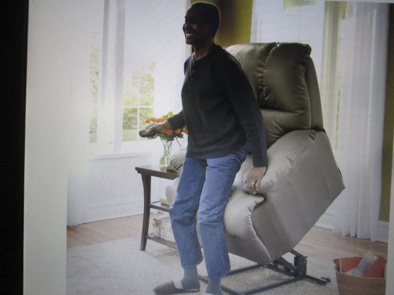 lot 3 image: Reclining Lift Chair open box Retai...