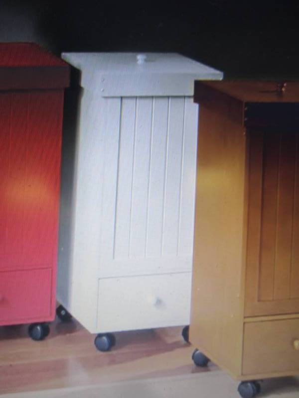 lot 4 image: Rolling Trash Bin open box Retail $...