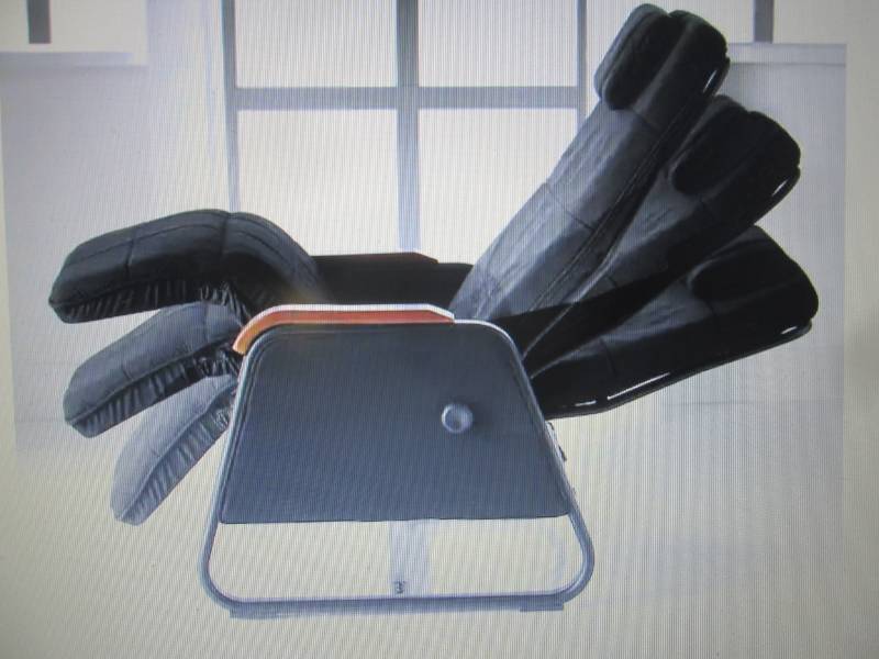 lot 49 image: Zero Gravity Chair open box Retail ...