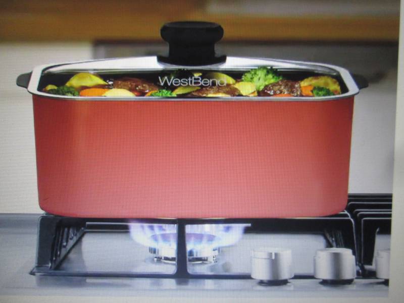 lot 70 image: 5-Qt. Versatility Slow Cooker by We...