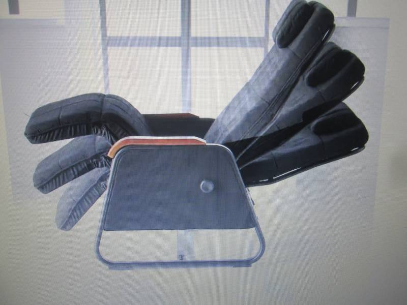 lot 100 image: Zero Gravity Chair open box Retail ...