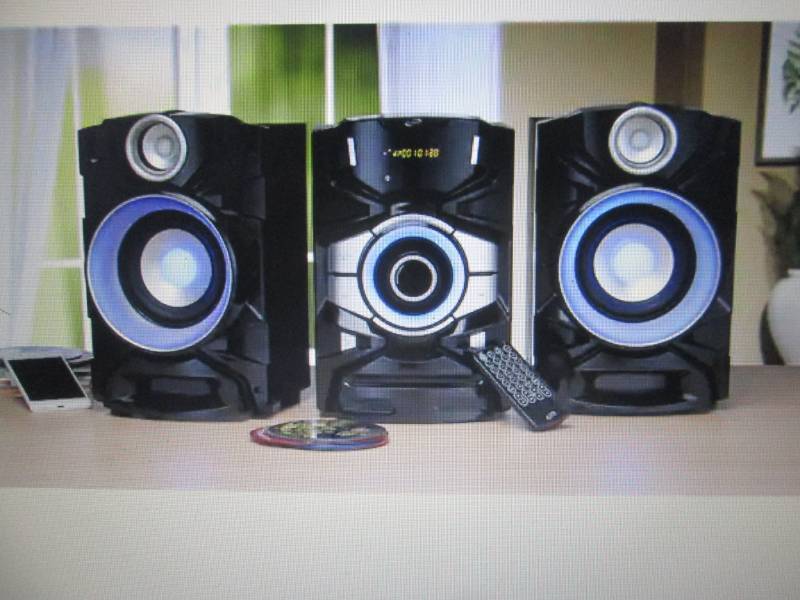 lot 108 image: CD Stereo Music System with FM Radi...