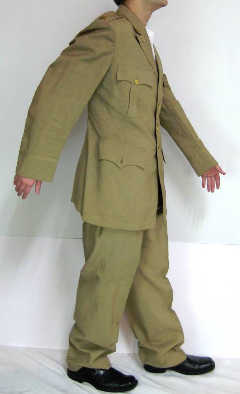 lot 107 image: WWII ARMY AIRCORP NAMED UNIFORM SET
