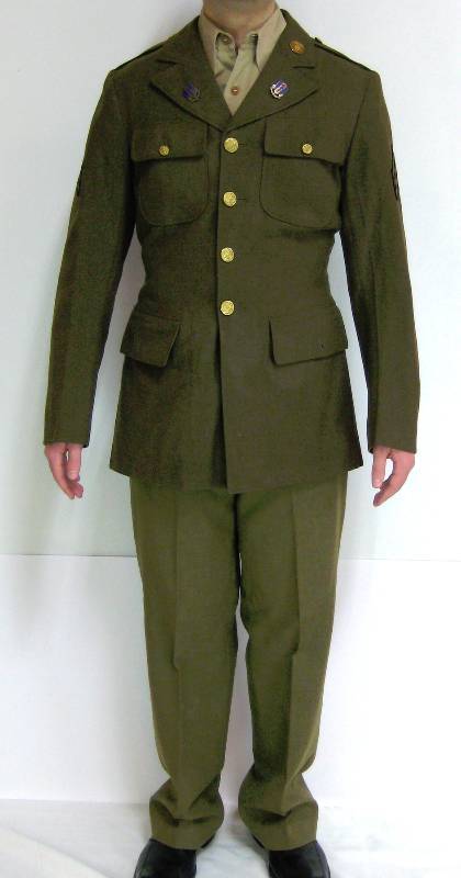 lot 112 image: WWII NAMED US ARMY AIR CORPS OFFICERS UNIFORM ITEMS WITH ORIGINAL PATCHES AND PINS