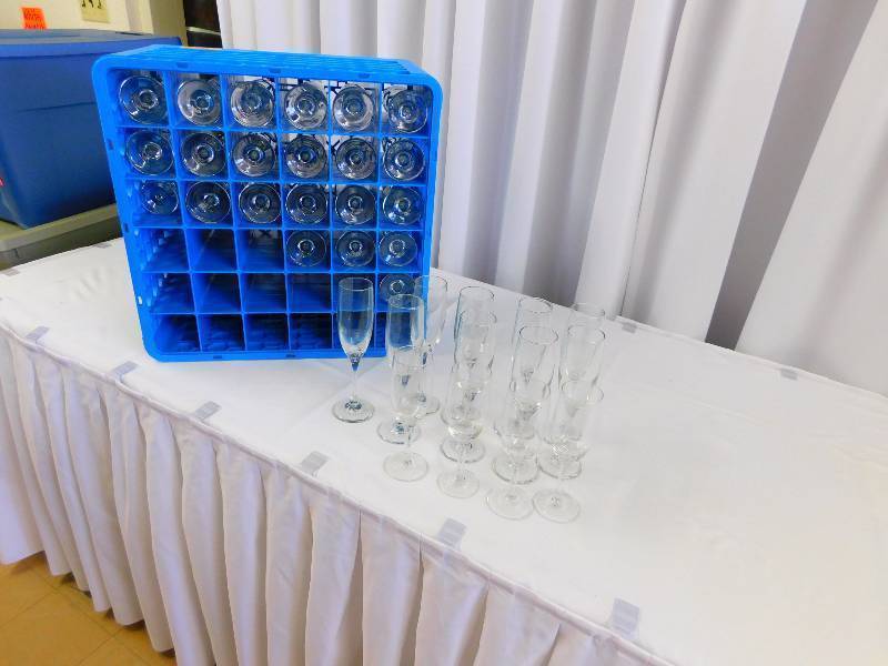 CHAMPAGNE FLUTES