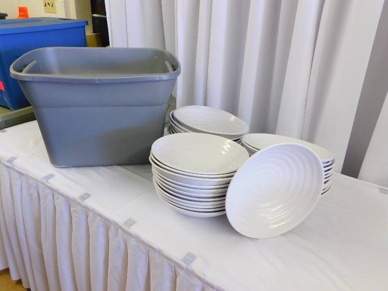 SERVING BOWLS