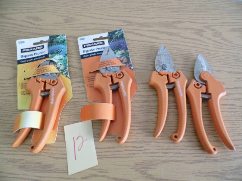 Lot of 4 Fiskars