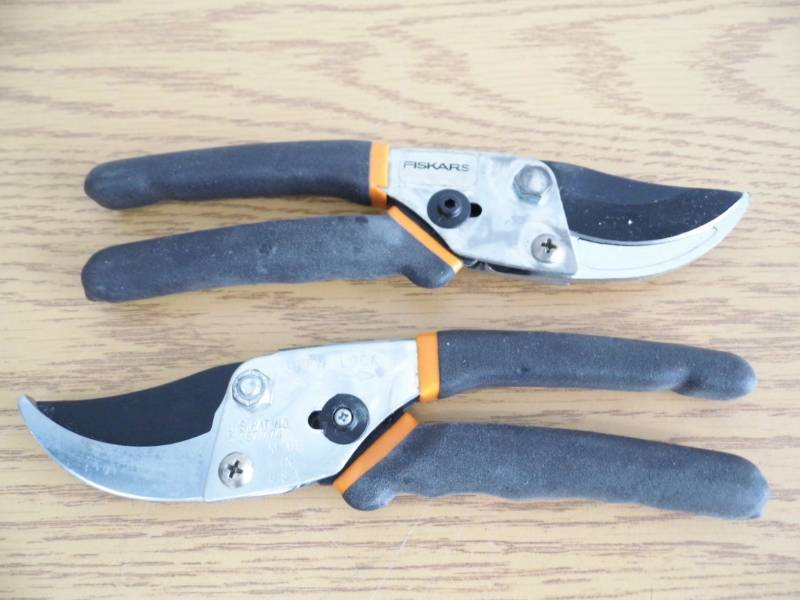 2 Pair of Fiskars Pruners