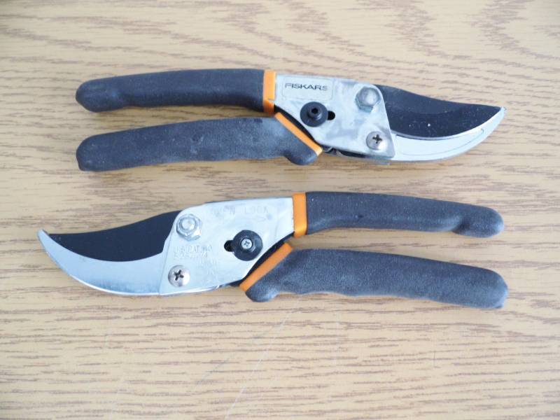 2 Pair of Fiskars Pruners