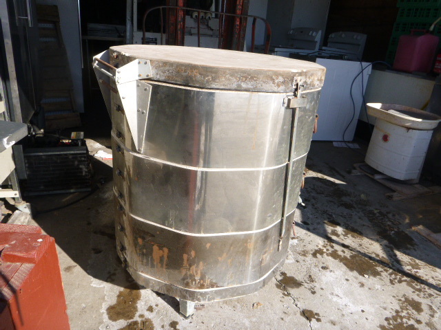 lot 2 image: Skutt Electric Kiln