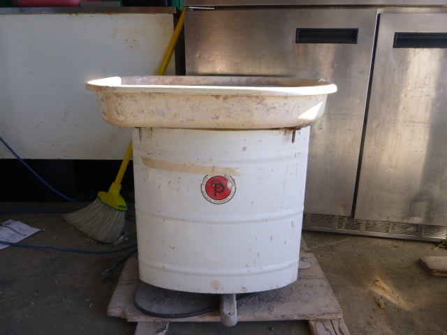 lot 3 image: Pottery Wheel Manufactured by Oscar Paul Corp.