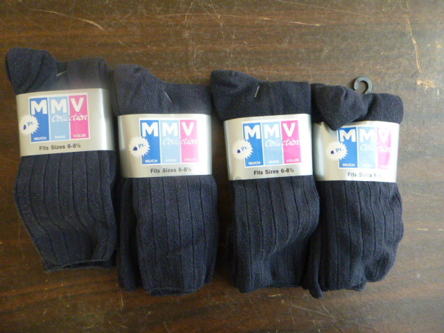 lot 19 image: 4 NEW Packs of MMV Collection Socks