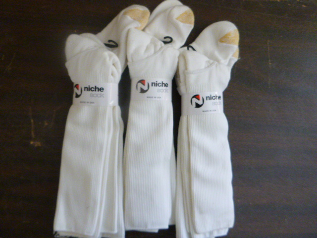 lot 20 image: 6 NEW Pairs of Niche Socks