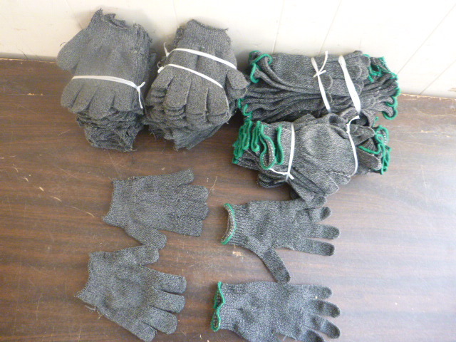 lot 22 image: 36 NEW Pairs of Work Gloves