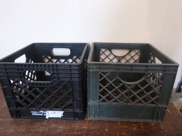 lot 43 image: 2 Milk Crates