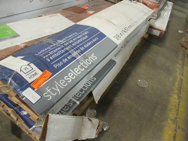 lot 25 image: Style Selections 5-in Molasses Hickory Engineered Hardwood Flooring (24.5-sq ftCase) - 2 Cases