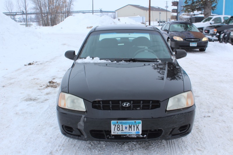 lot 3463 image: 2002 Hyundai Accent GL - 70,165 Miles -