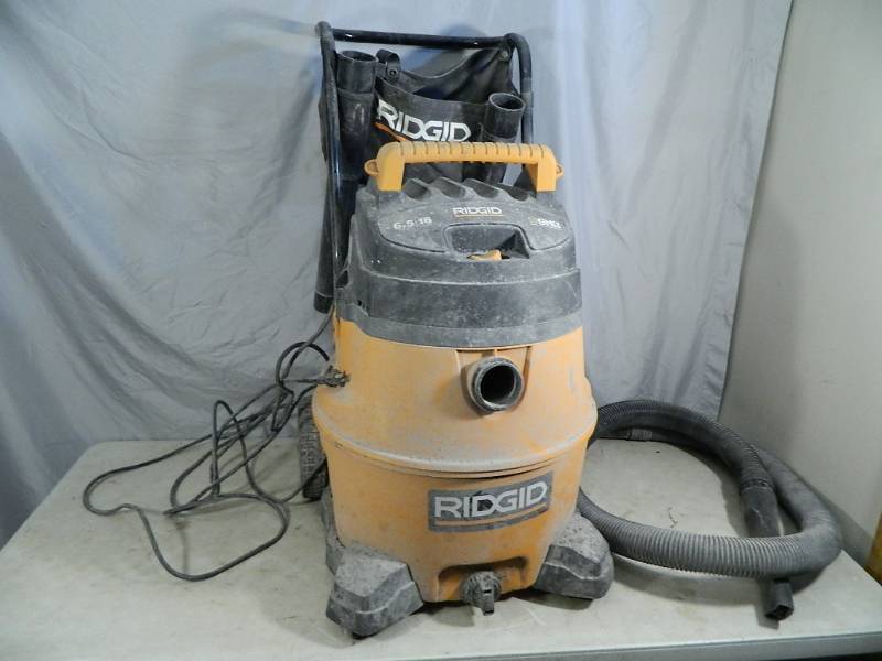 lot 119 image: Ridgid 16 Gallon Shop Vac