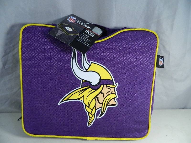 lot 17 image: New Minnesota Vikings Bleacher Cushion