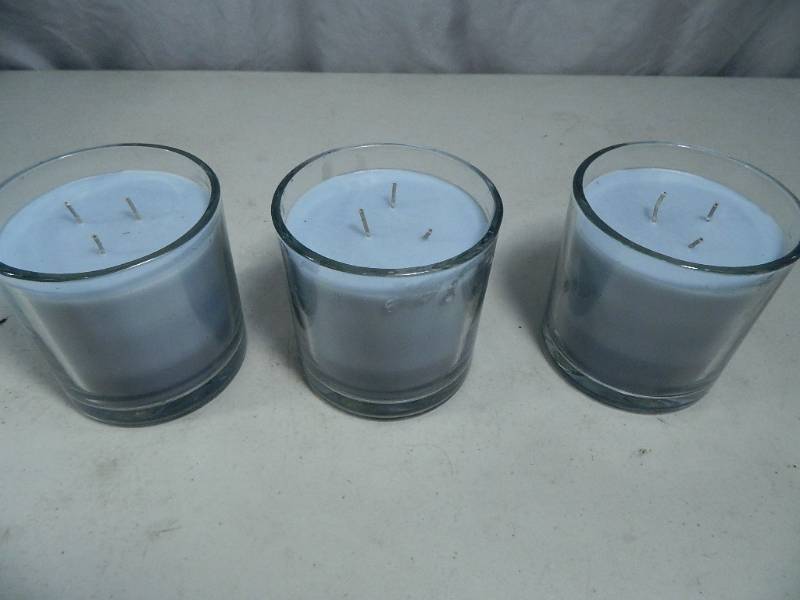 lot 43 image: 3 New 3 Wick Candles