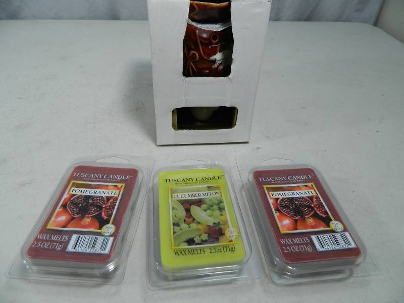 lot 58 image: New Wax Warmer and Scented Wax