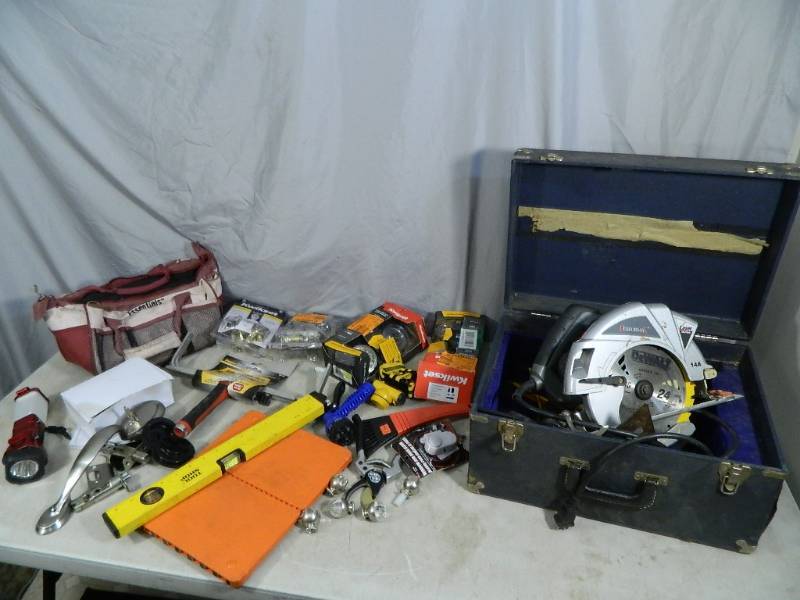 lot 87 image: Circular Saw, Tools, Shop Supplies