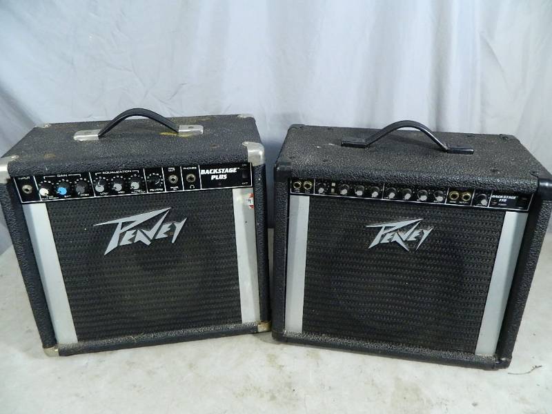 lot 124 image: 2 Peavey Guitar Amplifiers