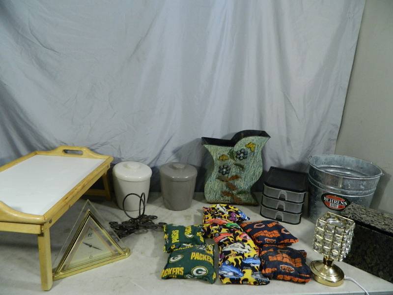 lot 138 image: Home Decor and More