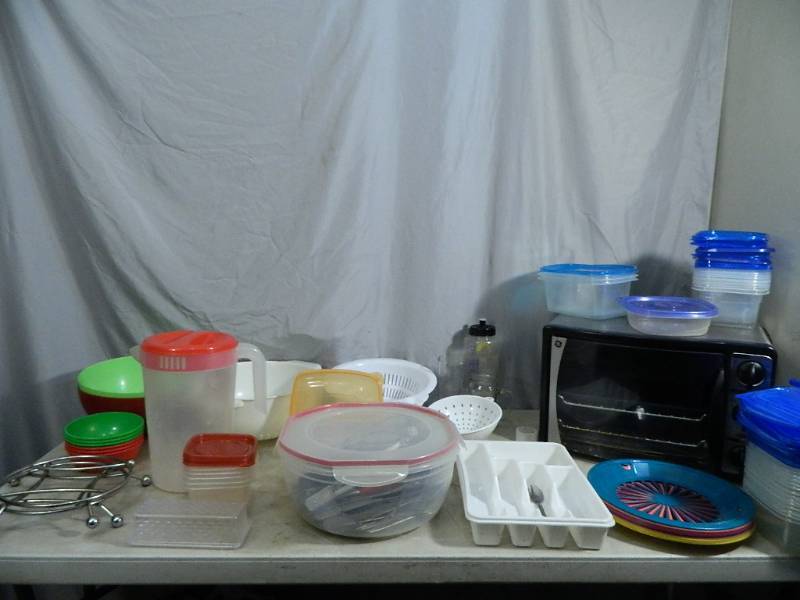 lot 161 image: Food Storage, GE Oven, More