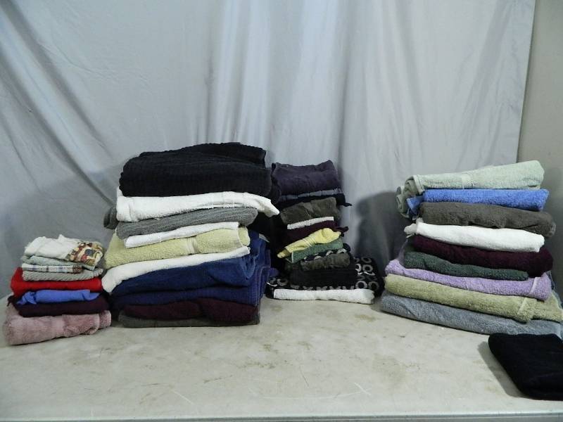 lot 162 image: 40 Assorted Towels