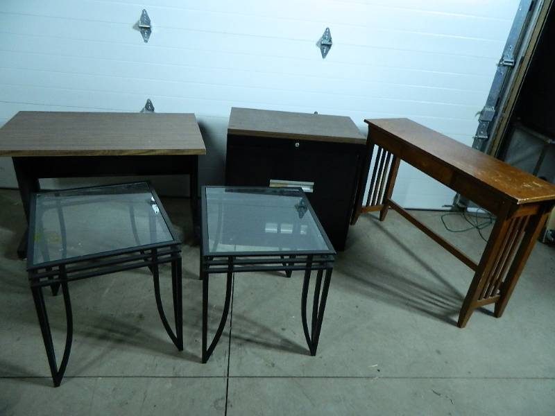 lot 194 image: Take What You Want Furniture