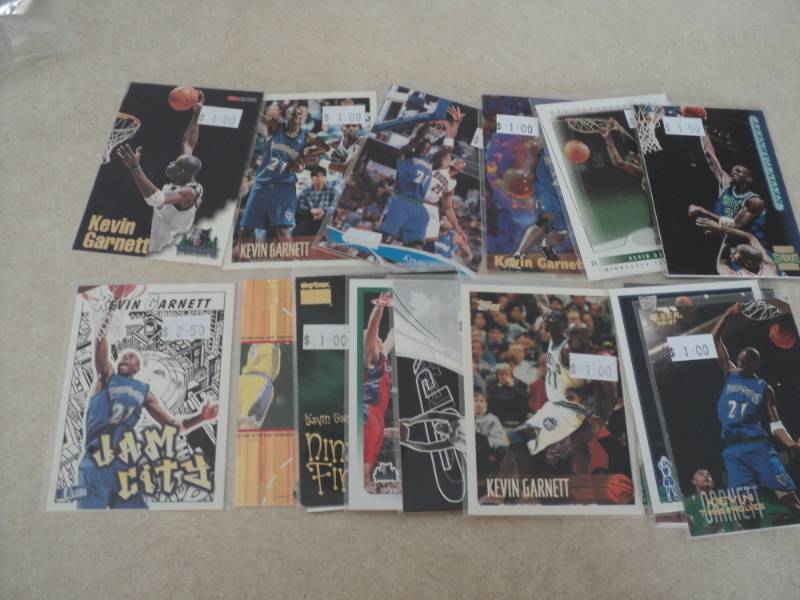 25 Kevin Garnett Cards...