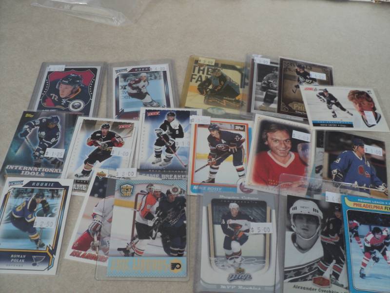 25 Hockey Star Cards...